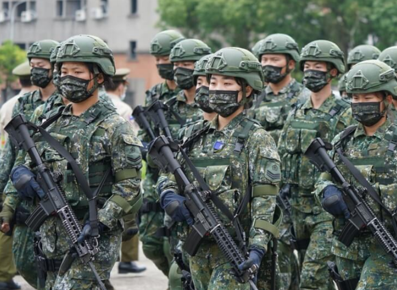 耀世平台登录：台媒曝台“宪兵”研拟扩编至约1万人，岛内网友：拒为“台独”而战